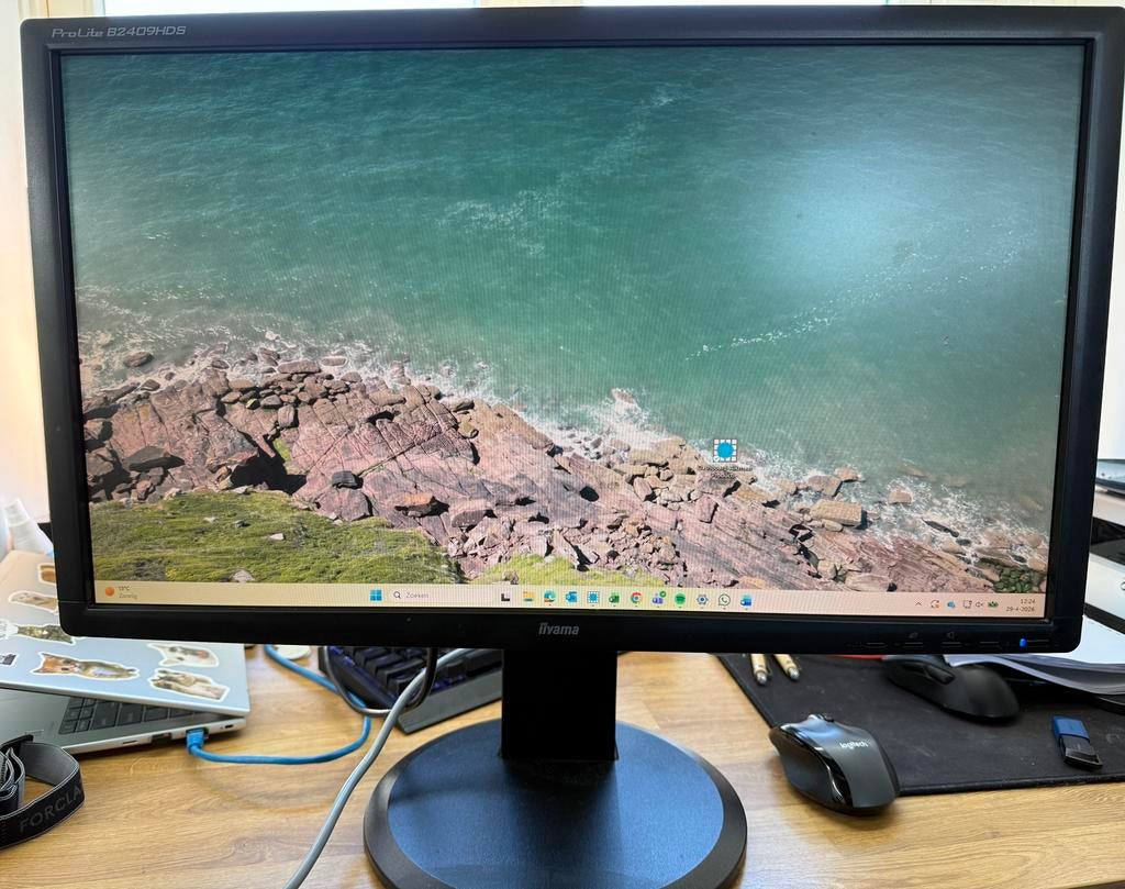 iiyama ProLite B2409HDS 24 inch Full HD Monitor, Computers en Software, Monitoren, Gebruikt, 60 Hz of minder, DVI, HDMI, VGA, In hoogte verstelbaar