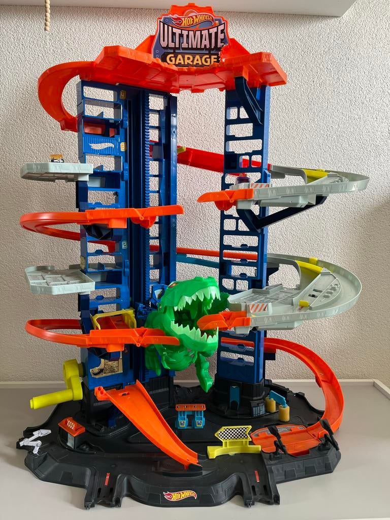 Hot Wheels Ultimate Garage met T-Rex, Ophalen, Gebruikt
