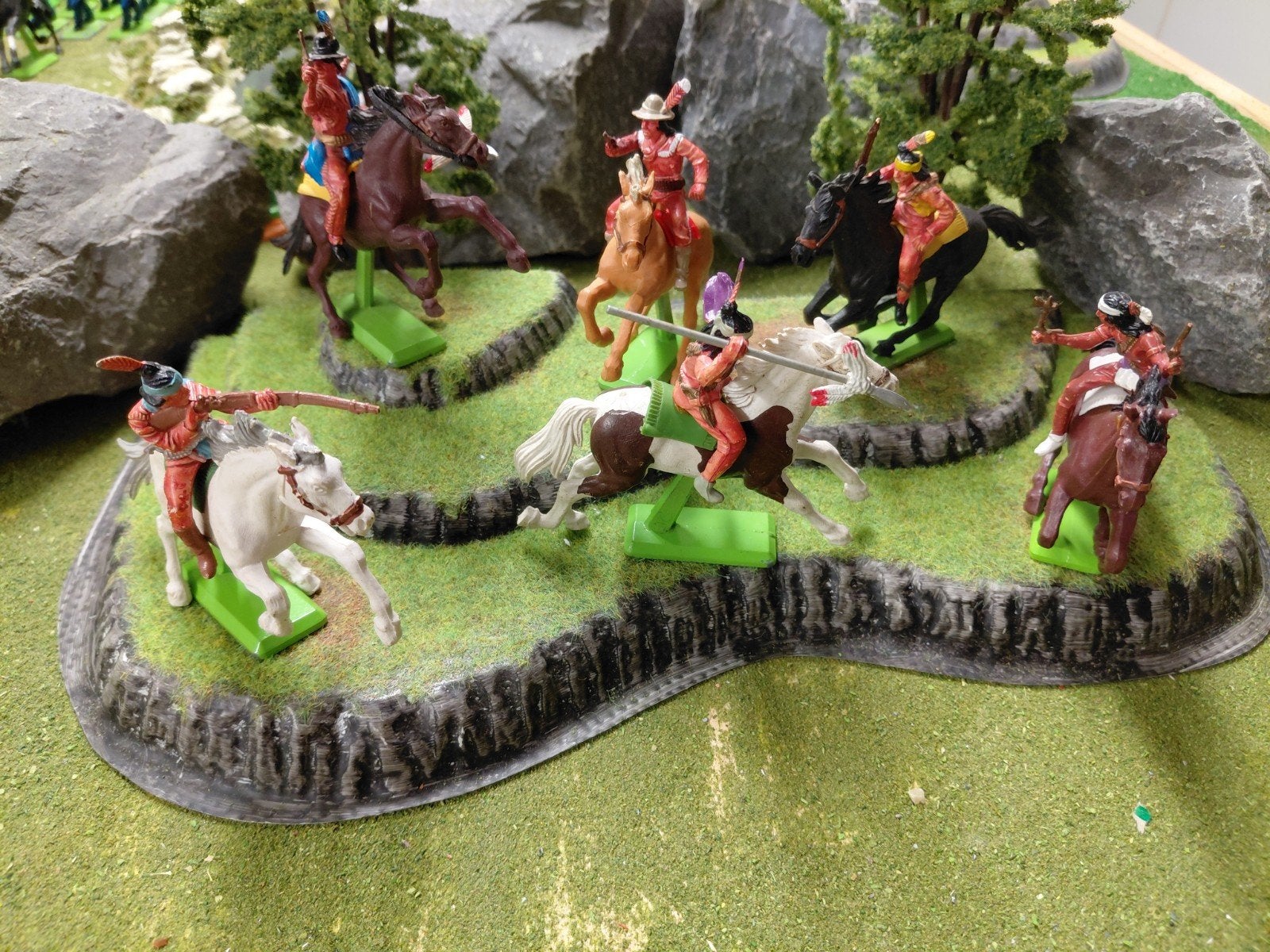 Britains Deetail figuren Apachen te paard, Ophalen of Verzenden, Zo goed als nieuw, 1:50 of kleiner
