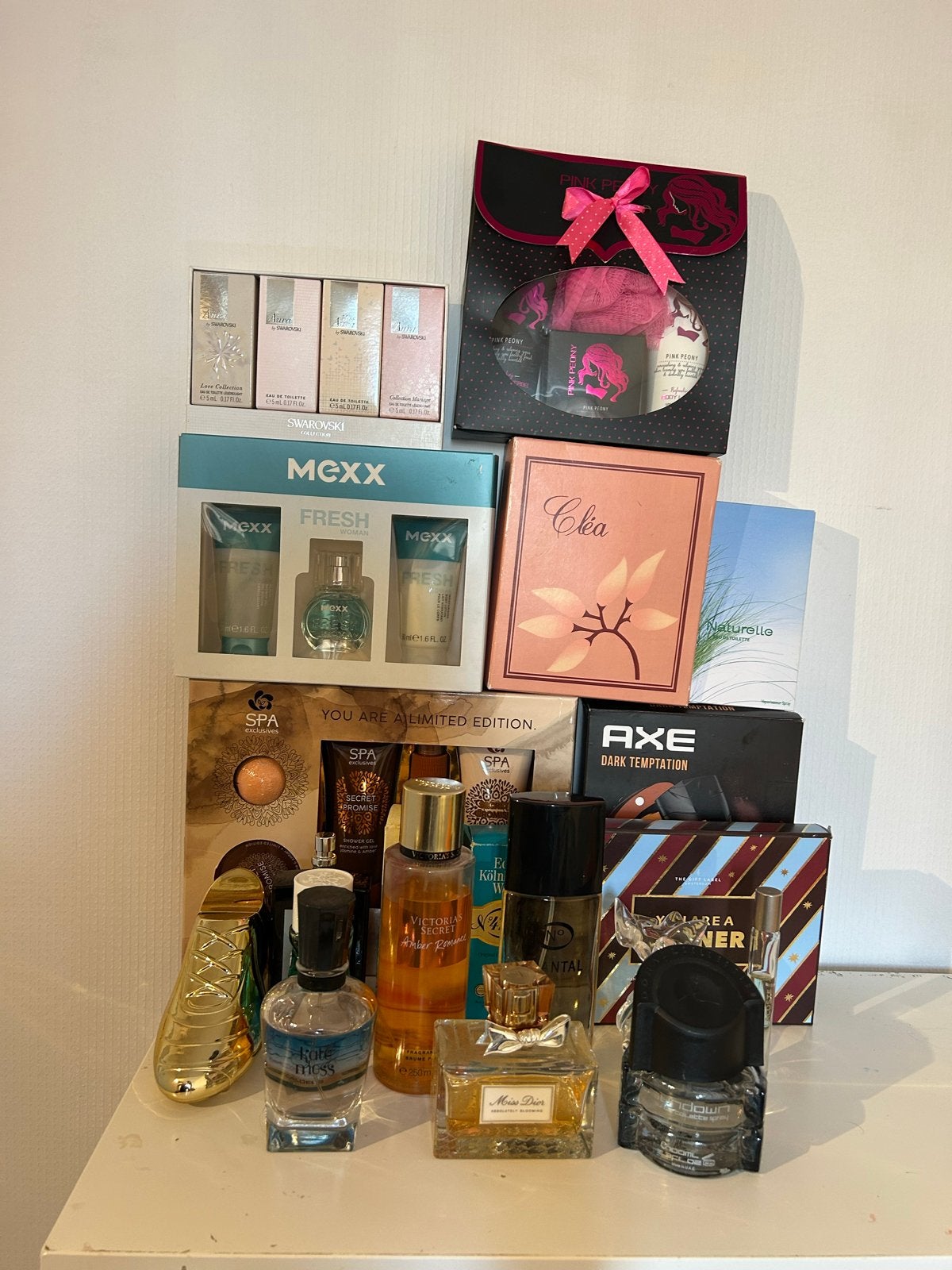 Grote partij parfums en cadeaupakketten, Ophalen of Verzenden, Zo goed als nieuw