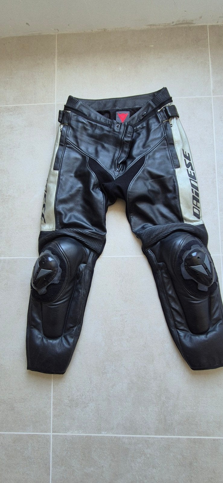 Dainese leren motorbroek - Maat 54, Dainese, Broek | leer, Heren, Ophalen of Verzenden