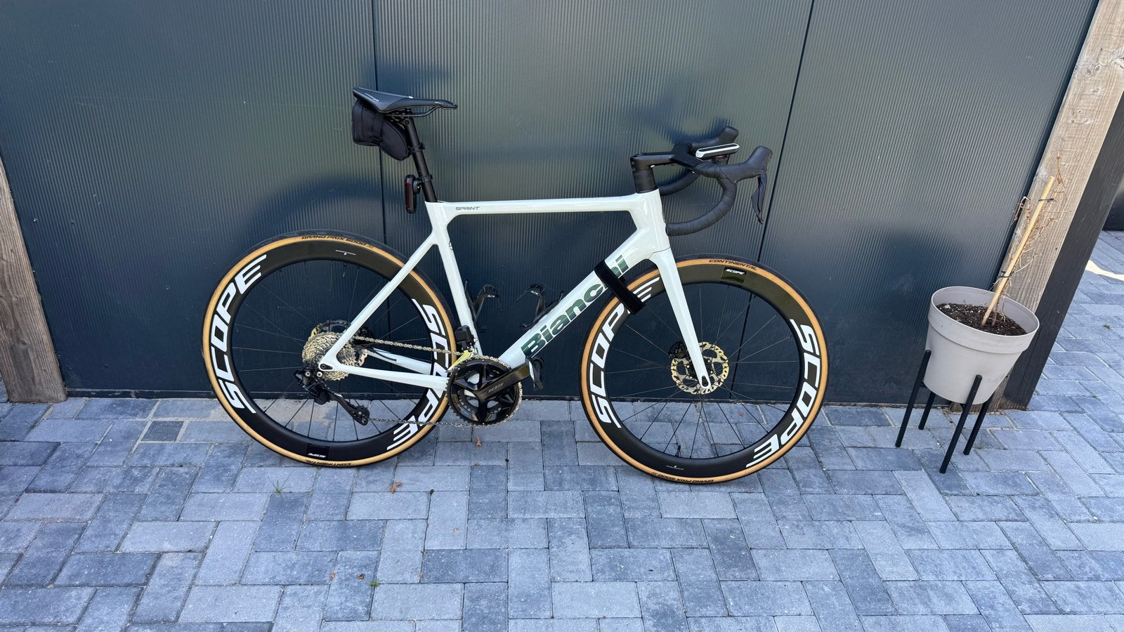 Bianchi Sprint 2024 mt 57 met Shimano 105 Di2, Fietsen en Brommers, 28 inch, Carbon, Heren, Zo goed als nieuw