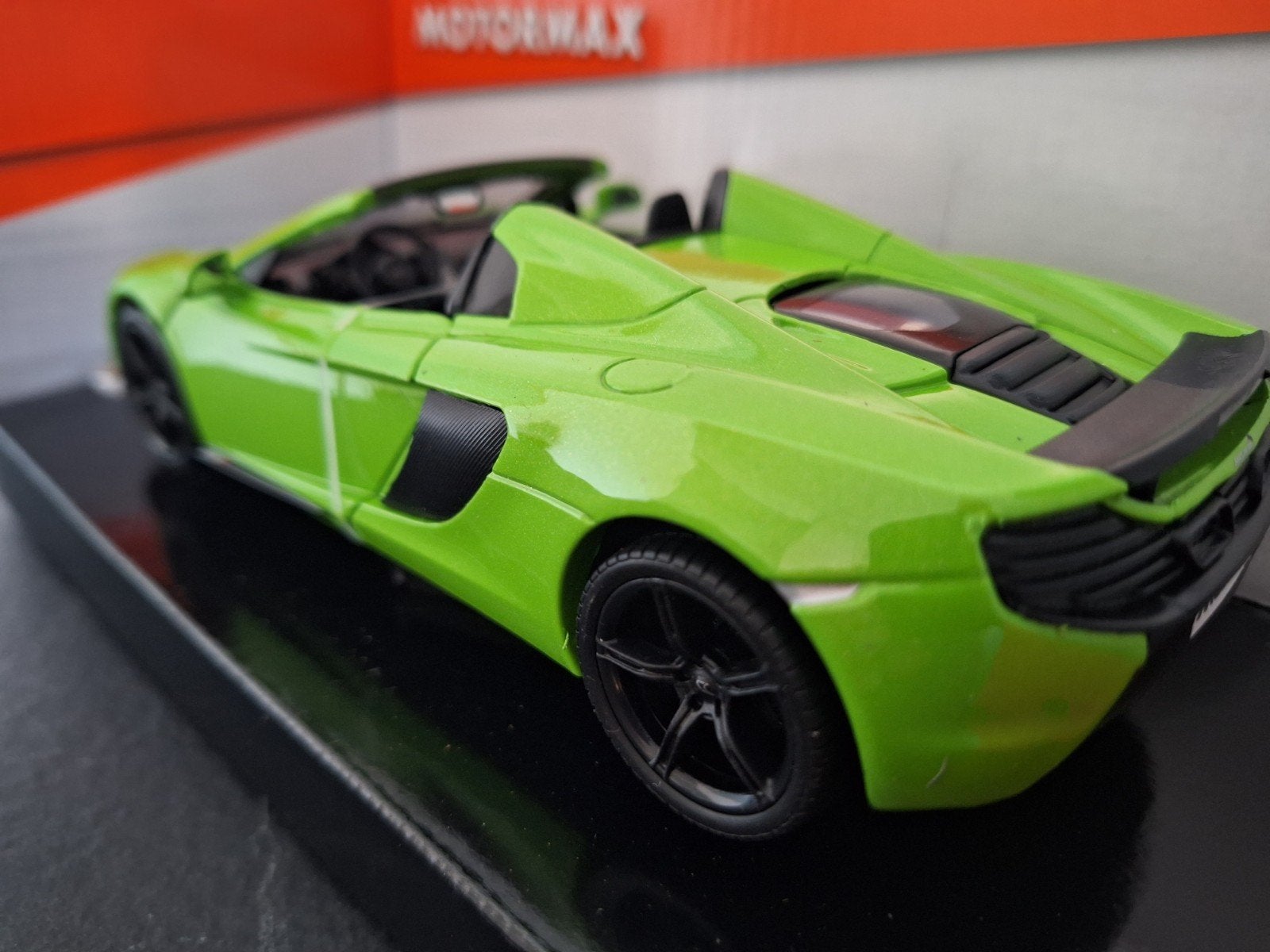 McLaren 650S Spyder 2014 Schaal 1:24, Nieuw, Ophalen of Verzenden, Motormax, Motormax