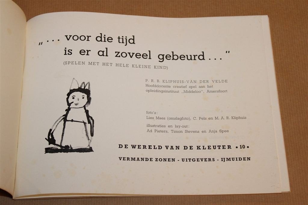 Spelen met het Hele Kleine Kind — Vintage Opvoeding 1964, Boeken, Ophalen of Verzenden, Gelezen, Zwangerschap en Bevalling