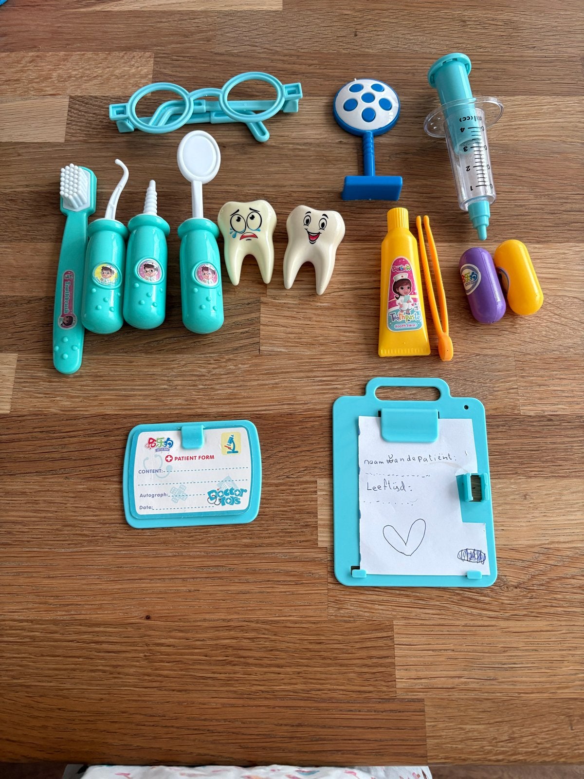 Leuke tandarts speelset voor kinderen - oefen tandarts, Ophalen of Verzenden, Zo goed als nieuw, Ontdekken