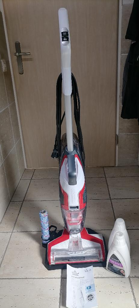 Bissell droog en nat stofzuiger, Witgoed en Apparatuur, Stofzuigers, Ophalen, Zo goed als nieuw, Reservoir, Waterstofzuiger