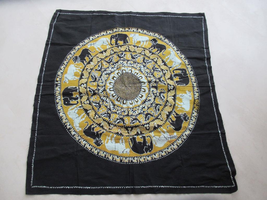 Vintage Batik kleed zwart/oker met o.a. olifanten, Verzenden, Zo goed als nieuw