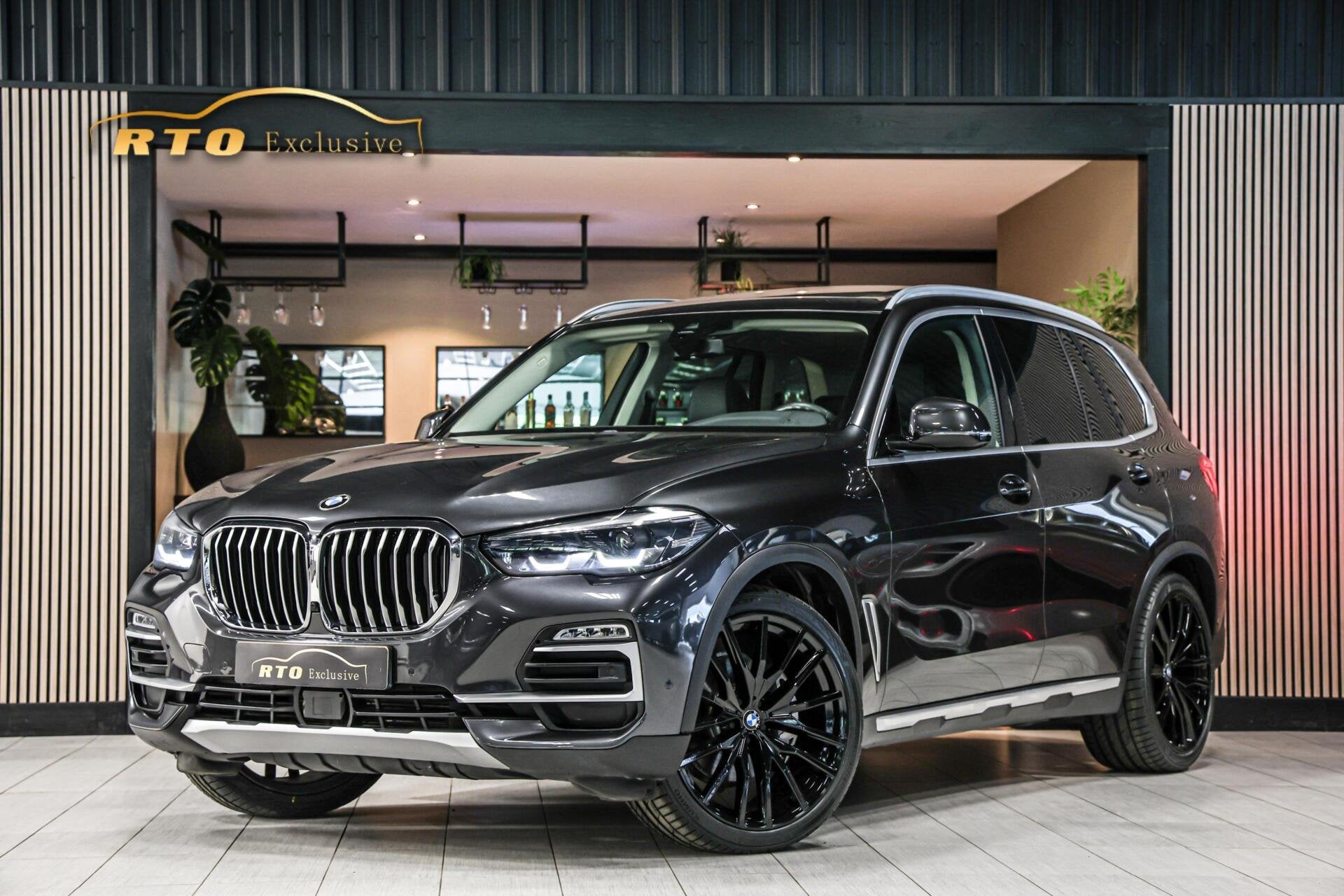 BMW X5 xDrive40i High Executive|Achterasbesturing|ACC|Pano, Auto's, Gebruikt, Met garantie (alle), 340 pk, Bedrijf
