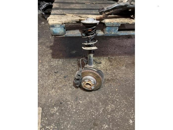 Schokdemperpoot rechts-voor van een BMW 1-Serie, Auto-onderdelen, Gebruikt, -, -, 3 maanden garantie