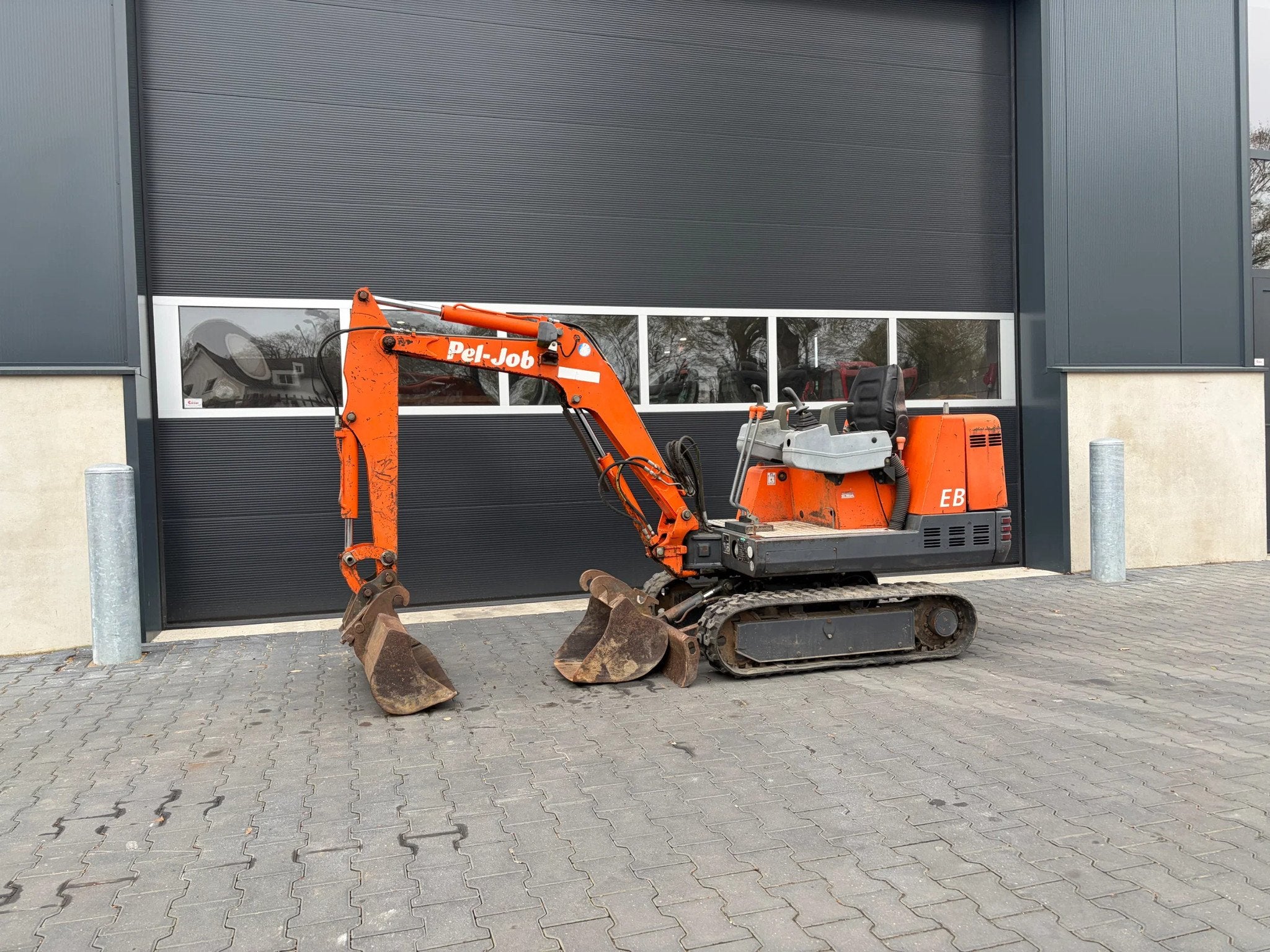 PELJOB EB14.4 minigraver/graafmachine (bj 1996), Zakelijke goederen, Machines en Bouw | Kranen en Graafmachines, Graafmachine