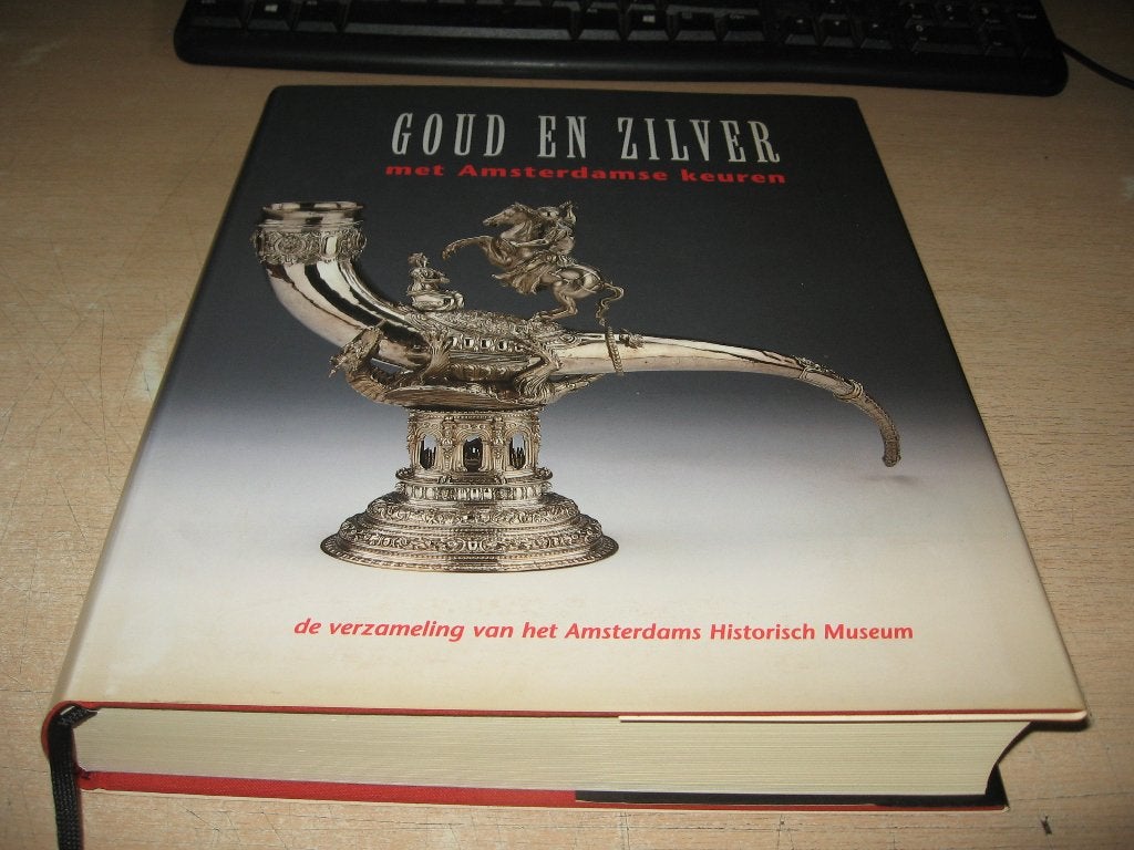 Goud en zilver met Amsterdamse keuren   boek, Antiek en Kunst, Antiek | Goud en Zilver, Ophalen of Verzenden, Goud