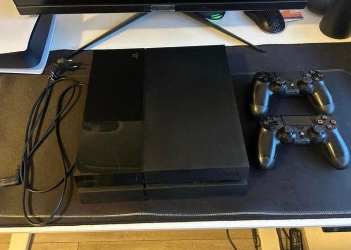 PlayStation 4 1TB, Spelcomputers en Games, Spelcomputers | Sony PlayStation 4, Ophalen, Zo goed als nieuw, Met 1 controller