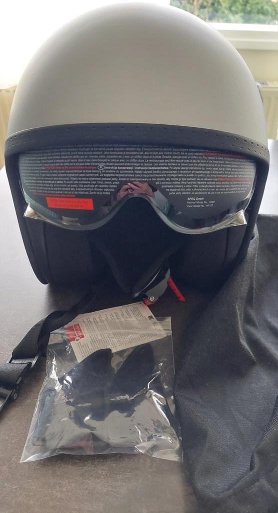 Splinternieuwe helm maat S/M - nooit gedragen, Motoren, Ophalen of Verzenden