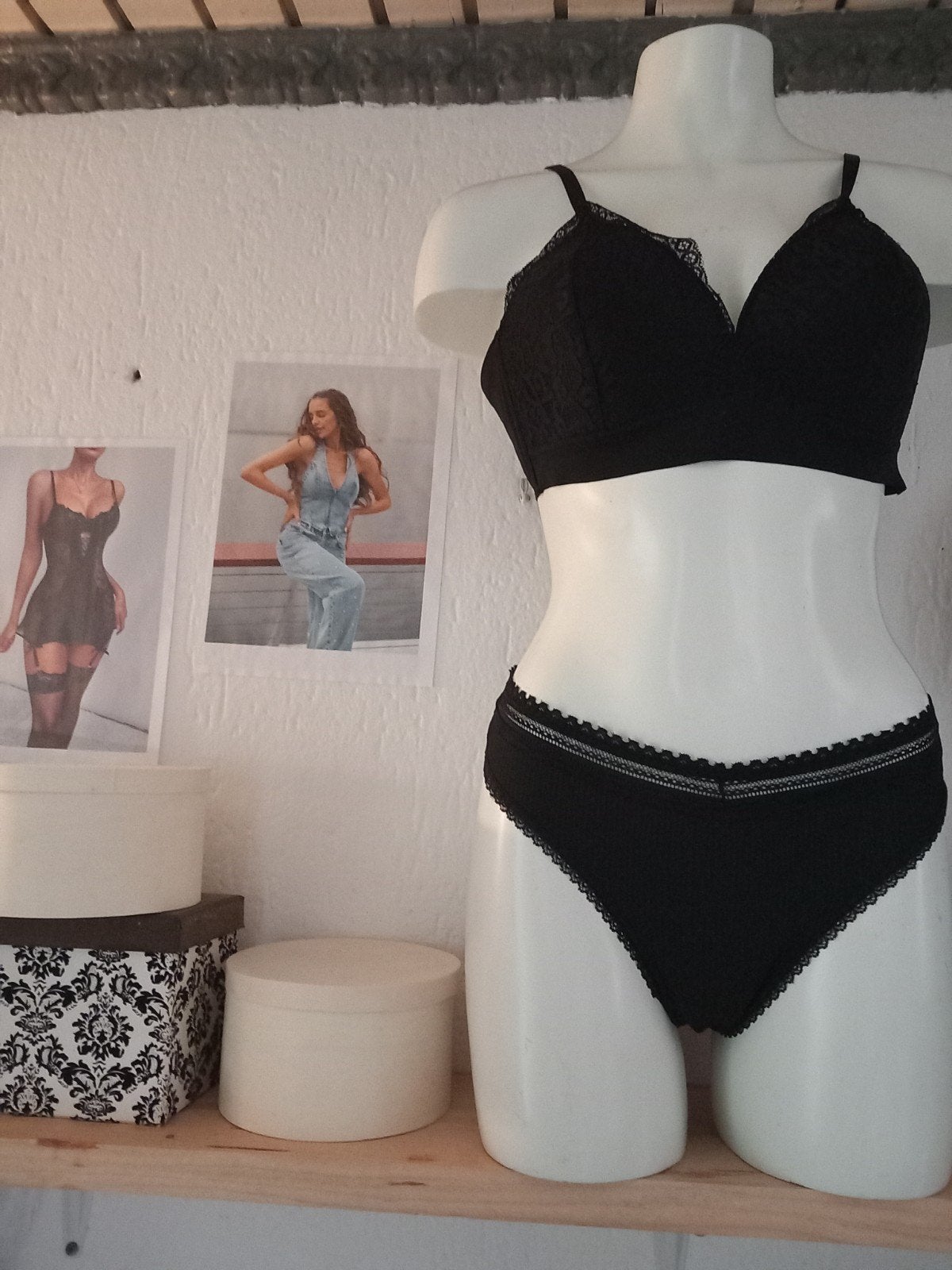 Sexy Lingerie Setje: BH met Voorgevormde Cups & String, Ophalen of Verzenden, Zwart, Setje