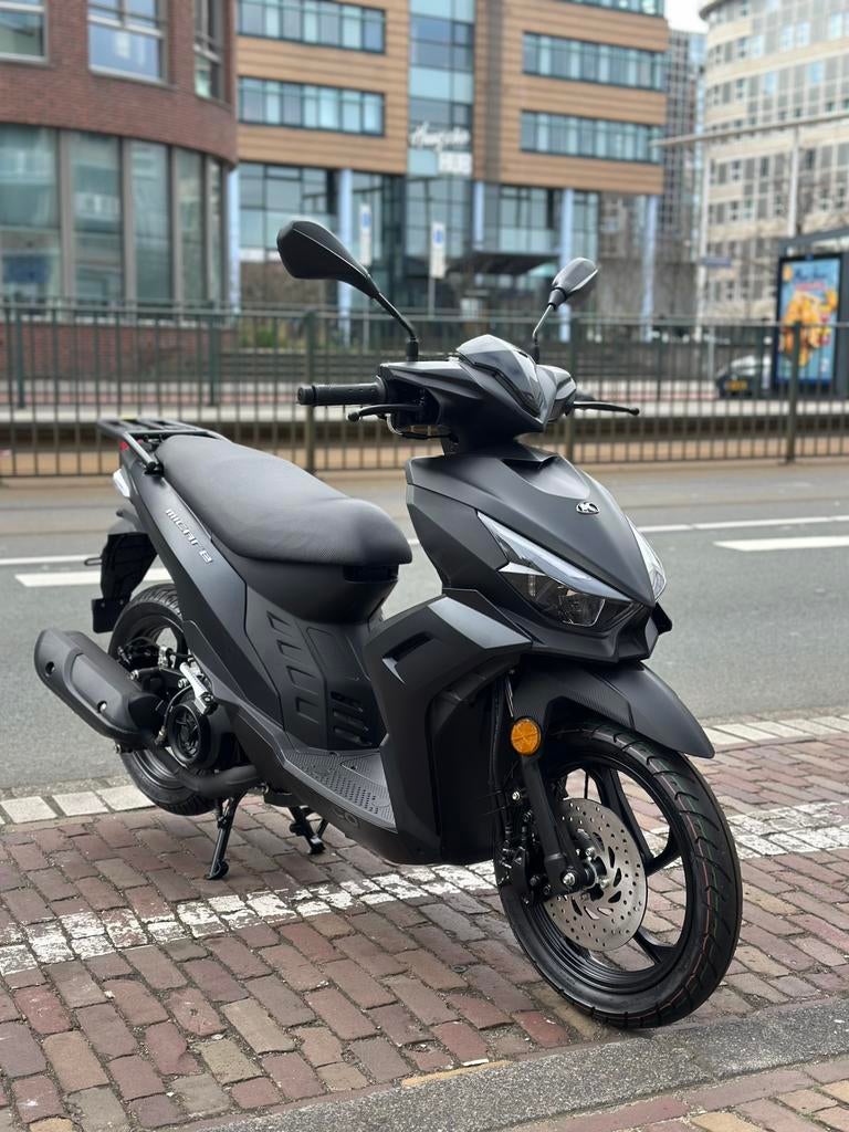 Kymco Micare Motorscooter 125cc E5+ Mat Zwart ( kymco ), Fietsen en Brommers, Scooters | Kymco, Nieuw, 125 cc, Ophalen of Verzenden