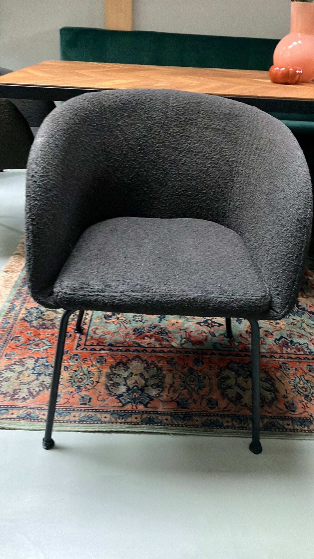 3 boucle stof eetkamerstoelen, Ophalen, Drie, Zo goed als nieuw, Stof