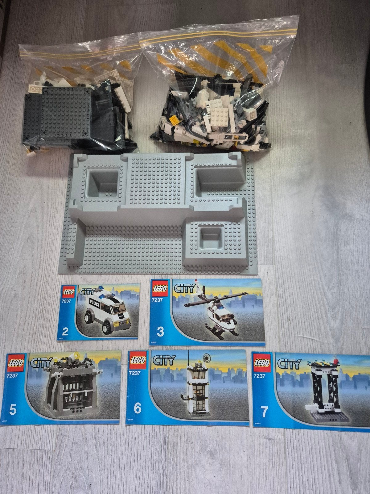Te koop lego 7237 Police station, Kinderen en Baby's, Speelgoed | Duplo en Lego, Ophalen of Verzenden, Gebruikt, Complete set