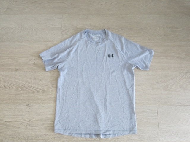 Under Armour tech shirt maat S, Under Armour, Ophalen of Verzenden, Zo goed als nieuw, Grijs