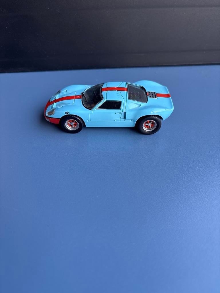 Ford GT40 uit de James Bond collectie, Ophalen of Verzenden, Gebruikt, Auto, Universal Hobbies