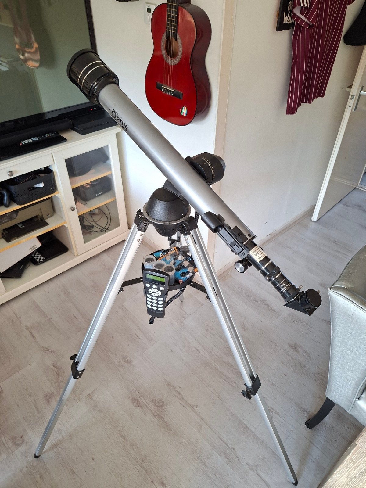 Optus GoTo 60/700 Telescoop met accessoires en boeken, Gebruikt, Lenzentelescoop (refractor), Met statief, Ophalen of Verzenden