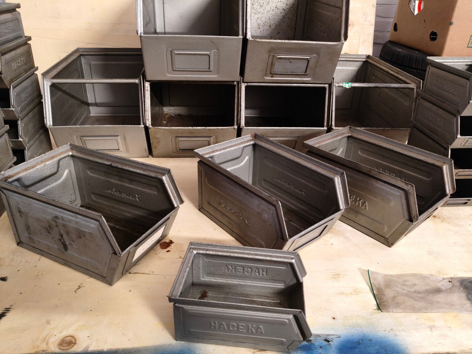 50 HACEKA metalen magazijnbakken - diverse maten, Doe-het-zelf en Verbouw, Ophalen, Minder dan 40 cm, Minder dan 35 cm