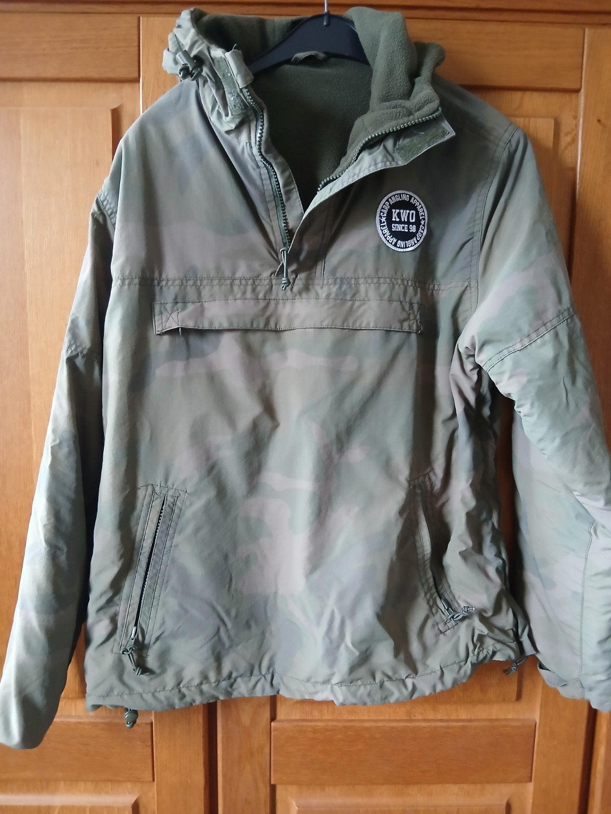 Anorak visjas camouflage KWO Brandit maat S, Watersport en Boten, Hengelsport | Algemeen, Ophalen of Verzenden, Zo goed als nieuw