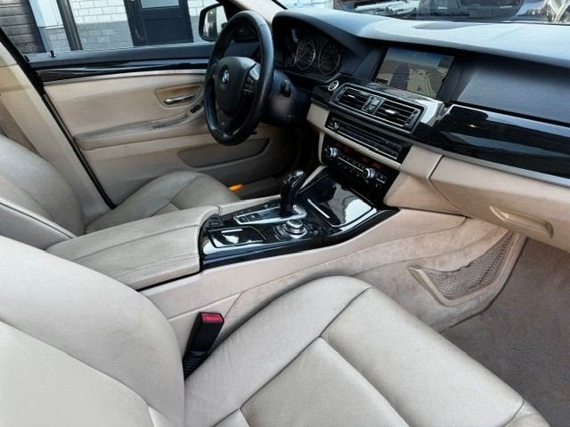 BMW 5 Serie Touring 535i High Executive M-Edition Automaat Z, Auto's, BMW, Automaat, Euro 5, Achterwielaandrijving, Gebruikt