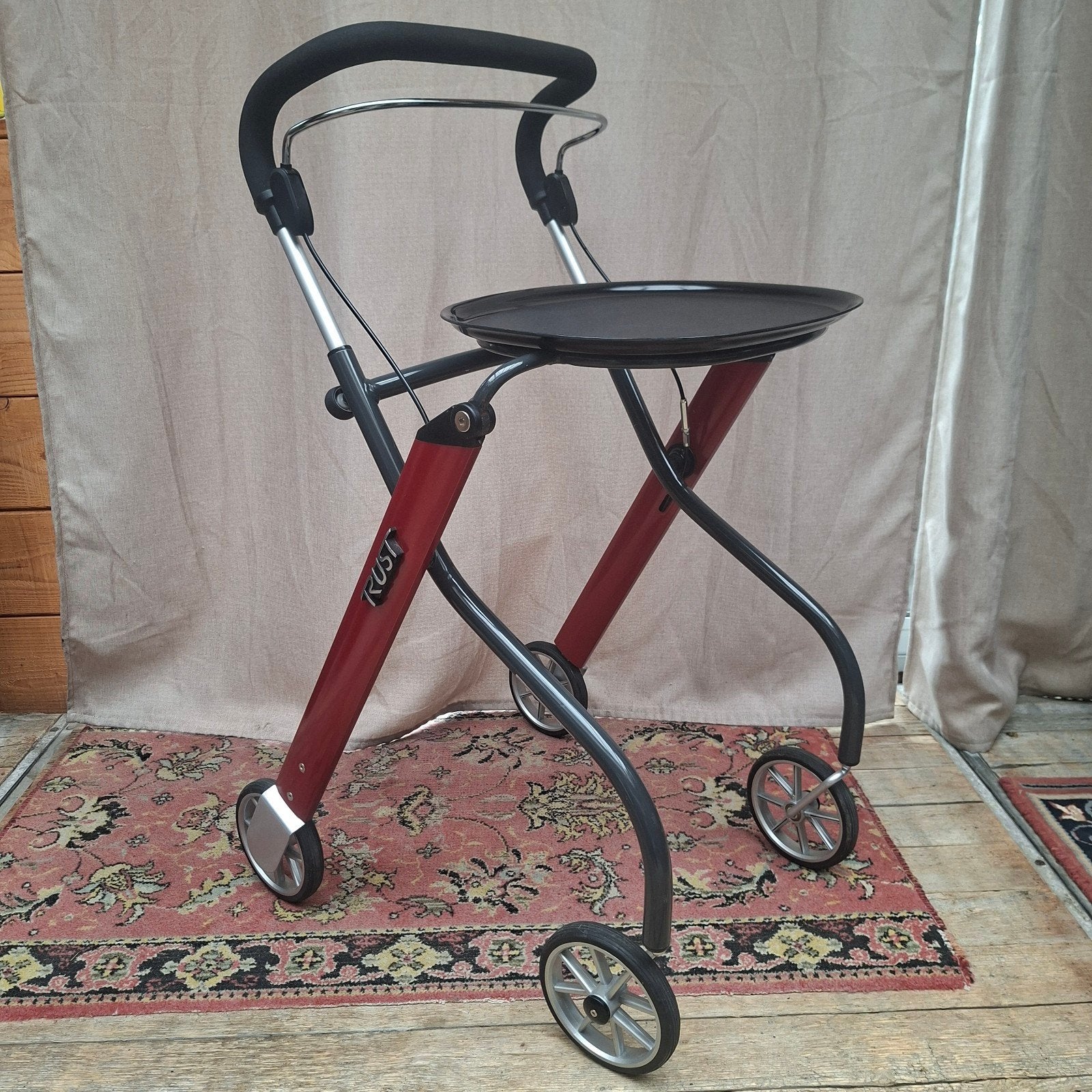 Binnenhuis rollator Trust indoor, Ophalen