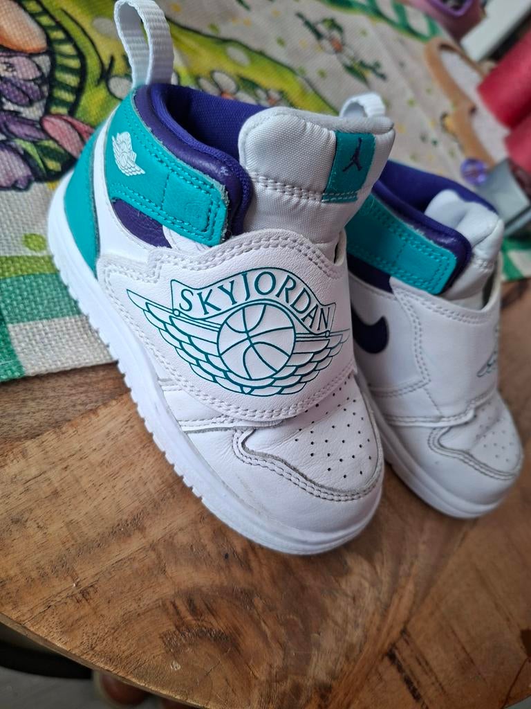 Nike jordan, Ophalen of Verzenden, Zo goed als nieuw, Jongen of Meisje