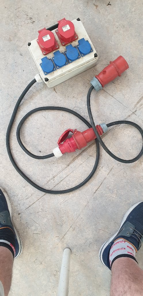 elektriciteitkabels en stekkers krachtstroom, Doe-het-zelf en Verbouw, Ophalen, Gebruikt, Overige merken, Stekker