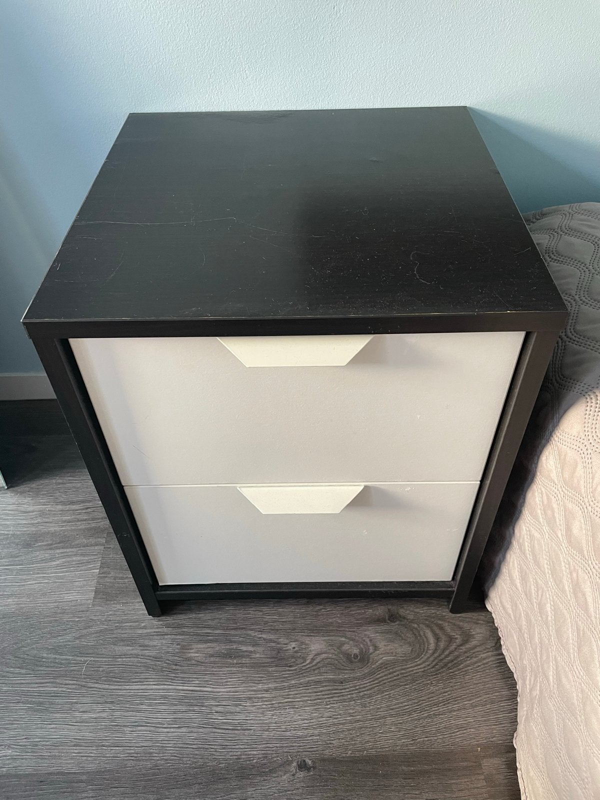 IKEA ASKVOLL nachtkastje met twee lades, Ophalen, Gebruikt, Minder dan 45 cm, Minder dan 55 cm