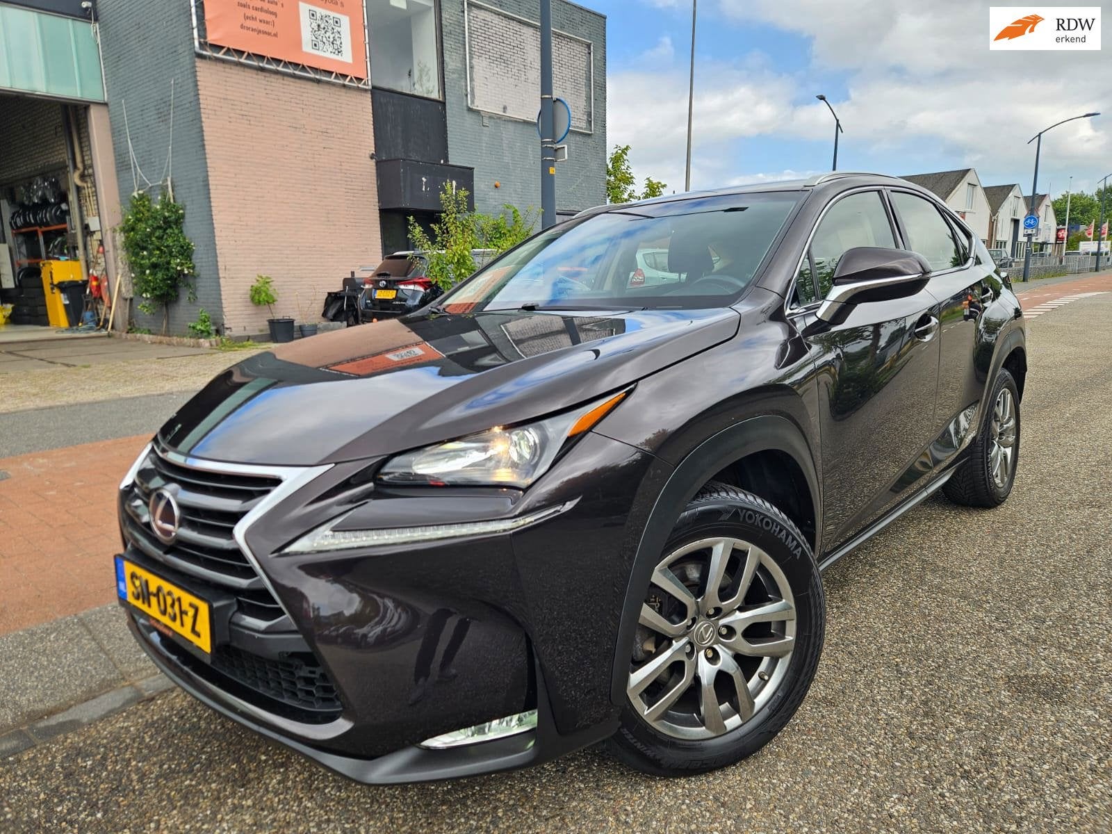 Lexus NX 300h Business Line Pro GARANTIE, Dealer onderhouden, Gebruikt, Euro 6, Bruin