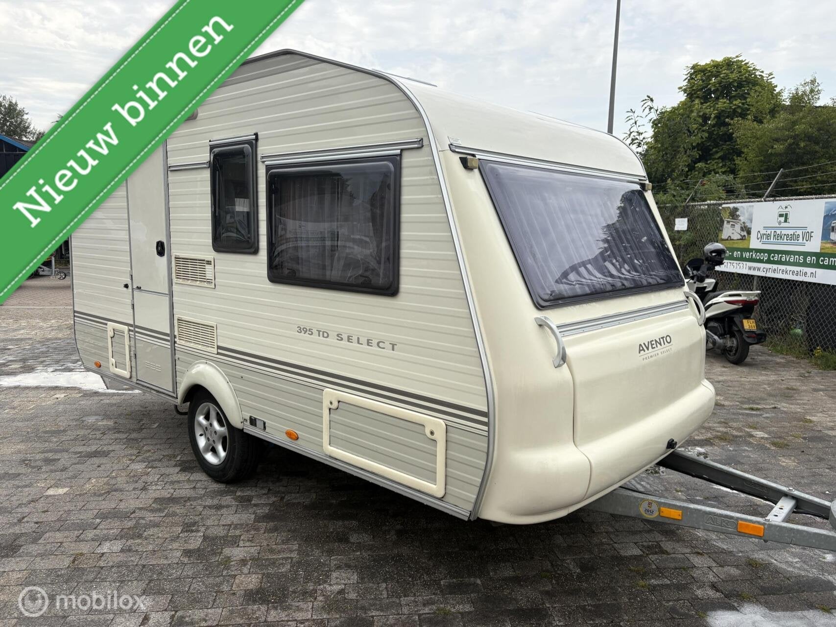 Avento 395 TD Select Luifel, fietsenrek,, Vianen, Info@caravanmeerkerk.nl, Avento, Bedrijf