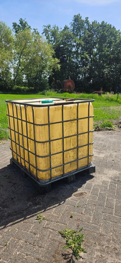 2 Watertonnen / IBC containers - Goede staat, 150 liter of meer, Ophalen of Verzenden, Gebruikt, Kunststof