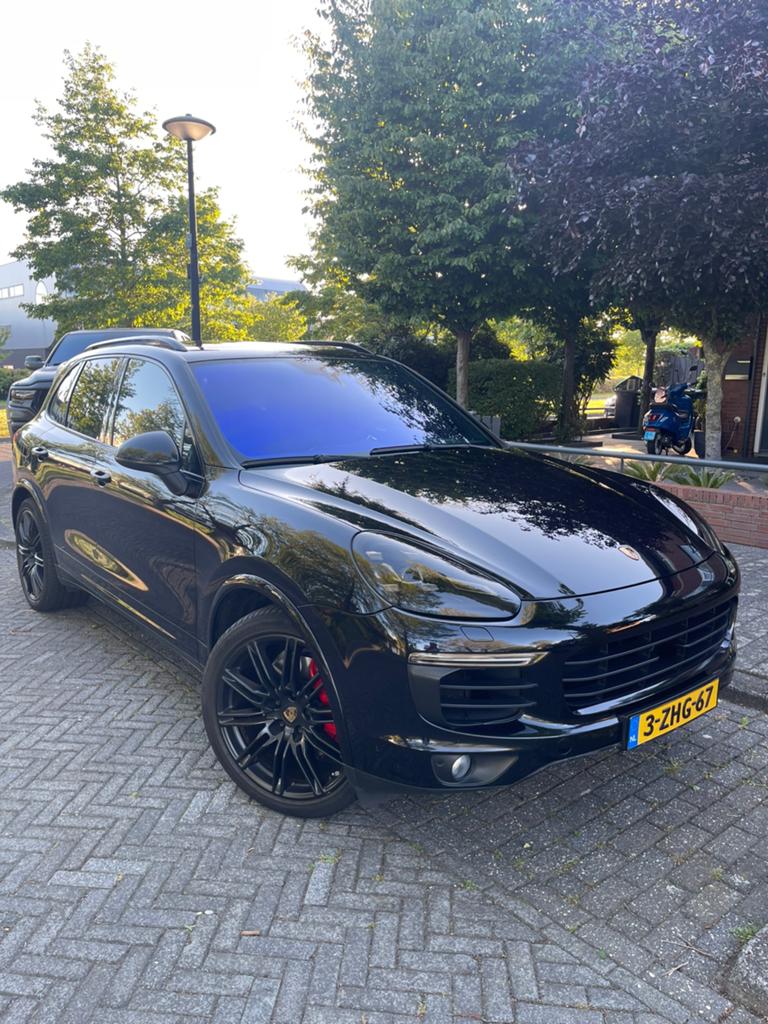 Porche  cayenne  E-hybride, Auto's, Porsche, Cayenne, Zwart, 2995 cc, 75 €/maand