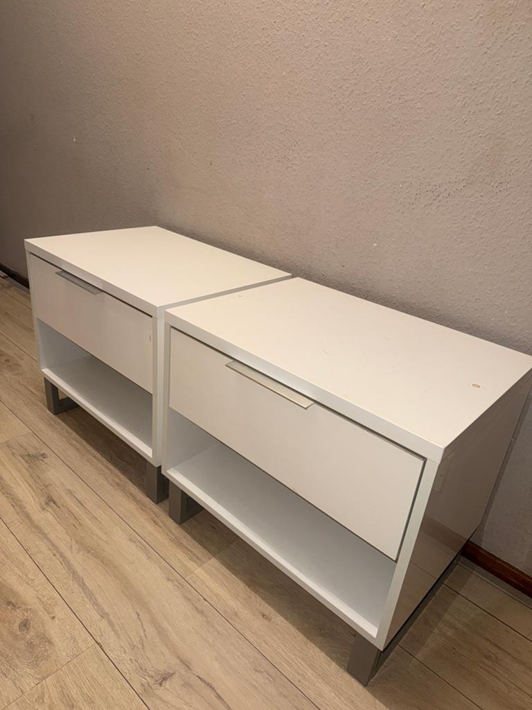 2 nachtkastjes in goede staat - L55xB40xH50cm, Huis en Inrichting, Slaapkamer | Nachtkastjes, Ophalen, Gebruikt, 45 tot 65 cm