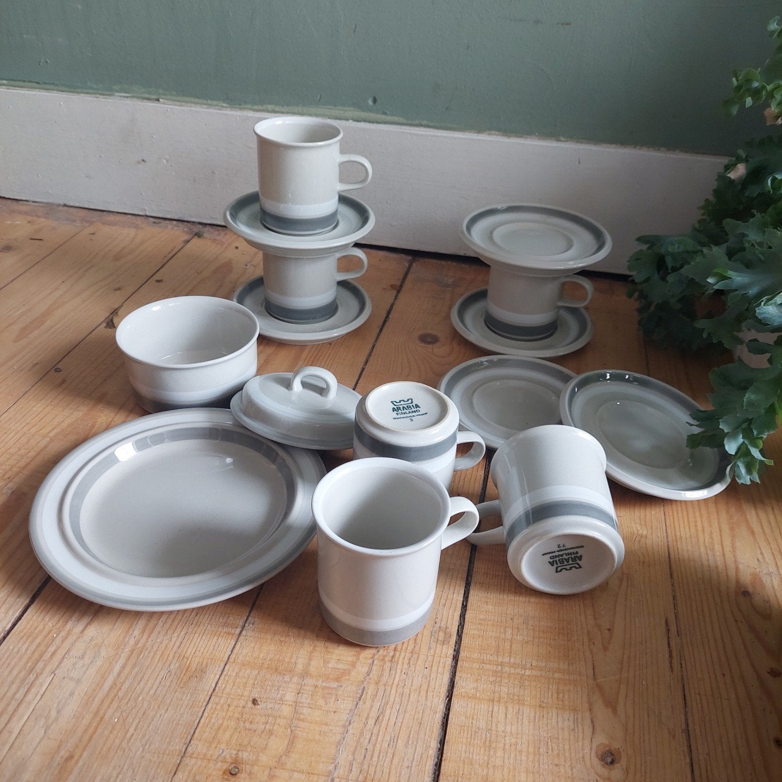Lucky Vintage Arabia Finland "Salla" Servies 9 delen, Huis en Inrichting, Keuken | Servies, Arabia, ., Vintage, Ophalen of Verzenden