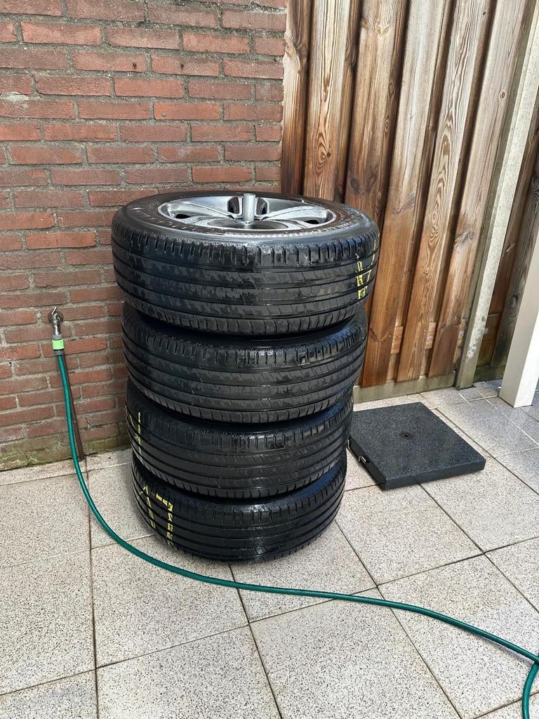 Originele Mercedes GLC banden met velgen, Ophalen, 18 inch, 235 mm, Zomerbanden
