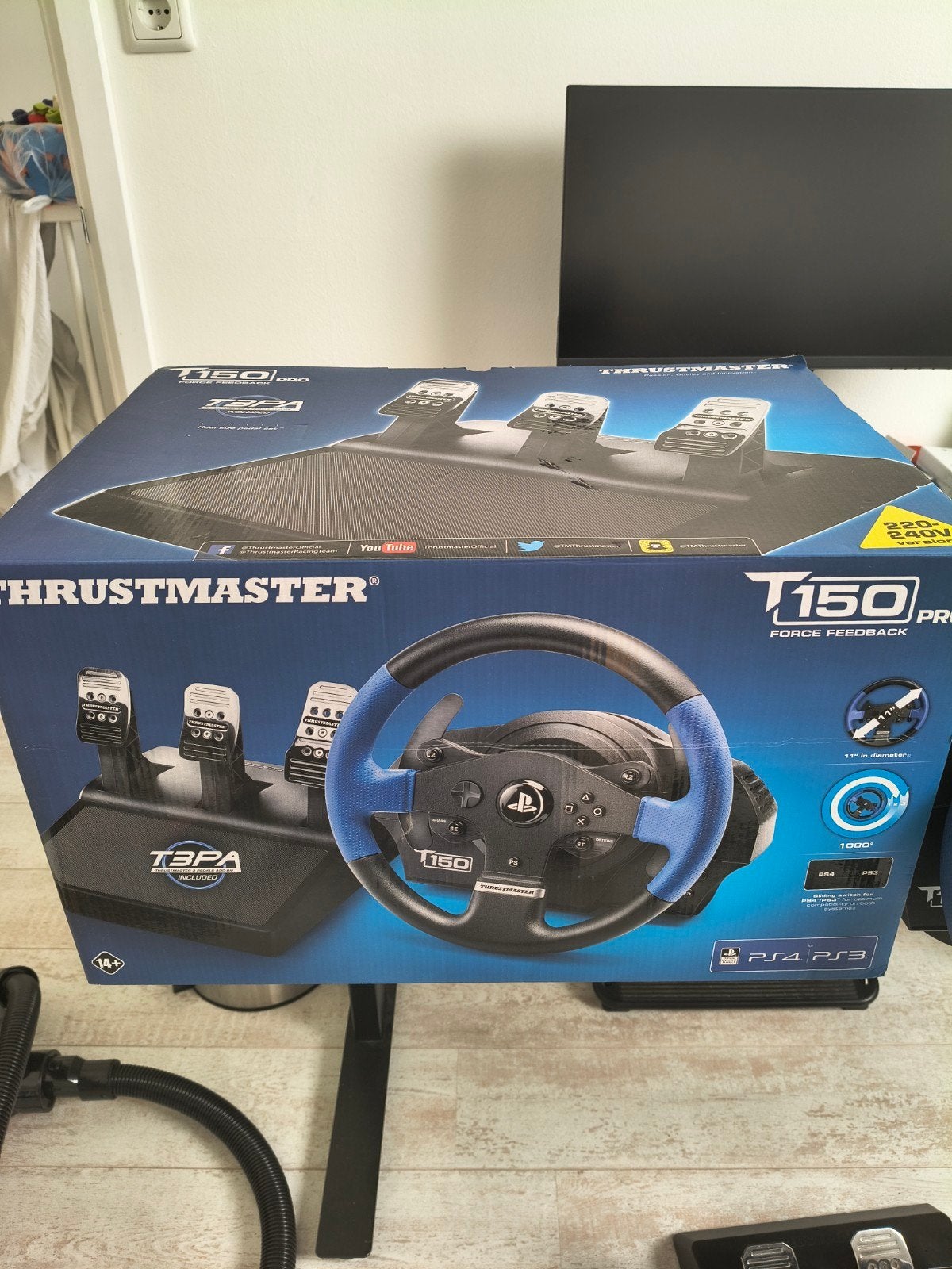 Thrustmaster T150 Pro Force Feedback Stuur + T3PA Pedalen, Ophalen of Verzenden, Zo goed als nieuw, Stuur of Pedalen, PlayStation 4