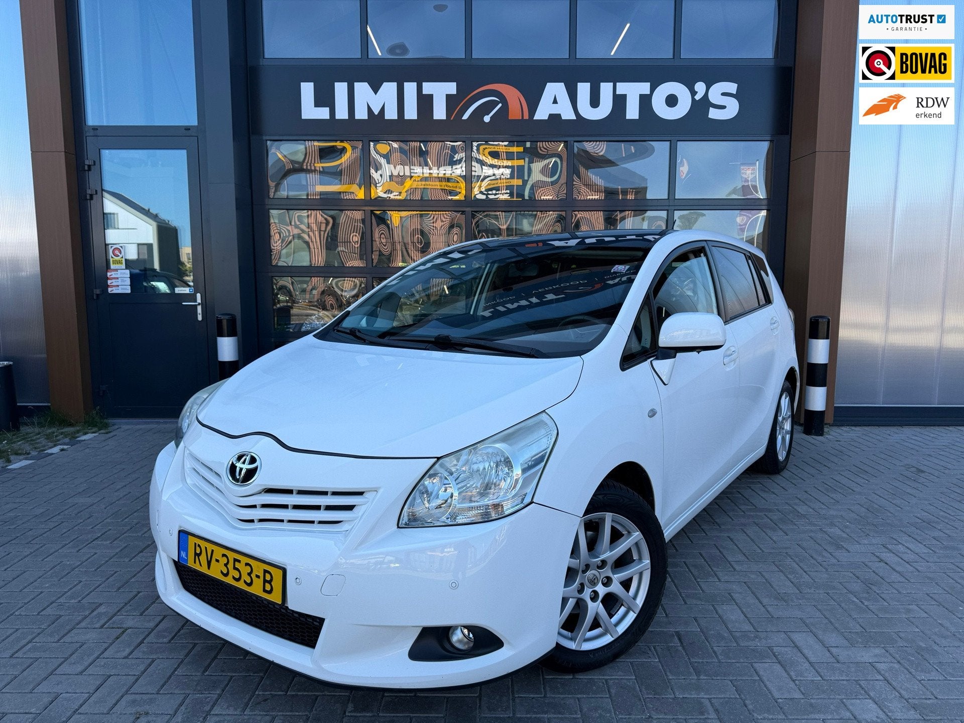 Toyota Verso 1.8 VVT-i Dynamic Business Limited/Pano/Pdc v+a, Voorwielaandrijving, Euro 5, 450 kg, Gebruikt