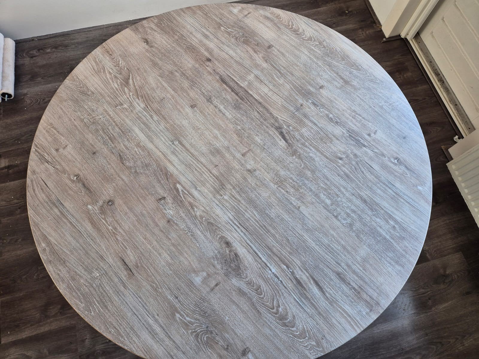 Ronde eettafel met spinpoot - Zo goed als nieuw, Modern, Industrieel, Rond, Zo goed als nieuw, Vier personen