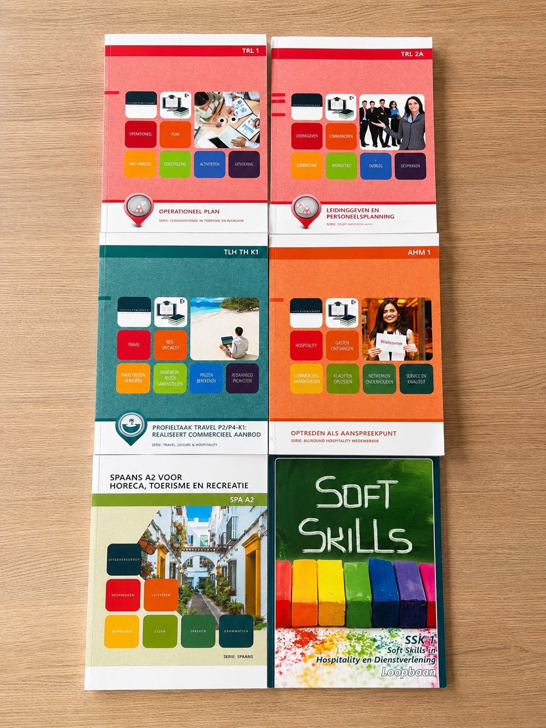 Studieboeken Laurentius College Steward(ess) & Hospitality, Boeken, Ophalen of Verzenden, Zo goed als nieuw, MBO