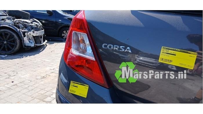 Achterlicht links van een Opel Corsa, Gebruikt, -, -, Opel