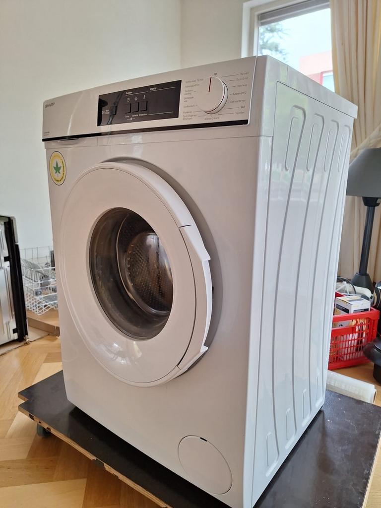 Sharp ES-NFA812BW9 Wasmachine, Witgoed en Apparatuur, Wasmachines, Zo goed als nieuw, Voorlader, 8 tot 10 kg, 85 tot 90 cm, 1200 tot 1600 toeren