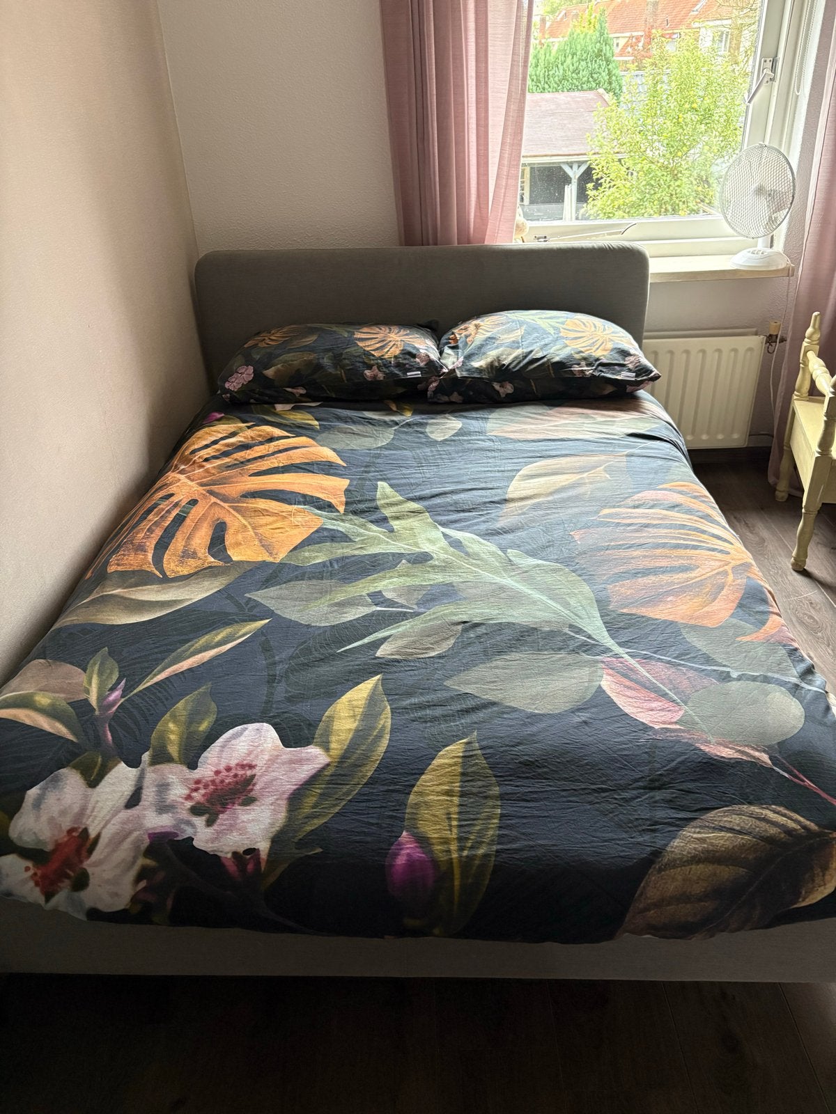 Tweepersoonsbed met hoofdbord en lattenbodem, Ophalen, Gebruikt, Tweepersoons, 140 cm