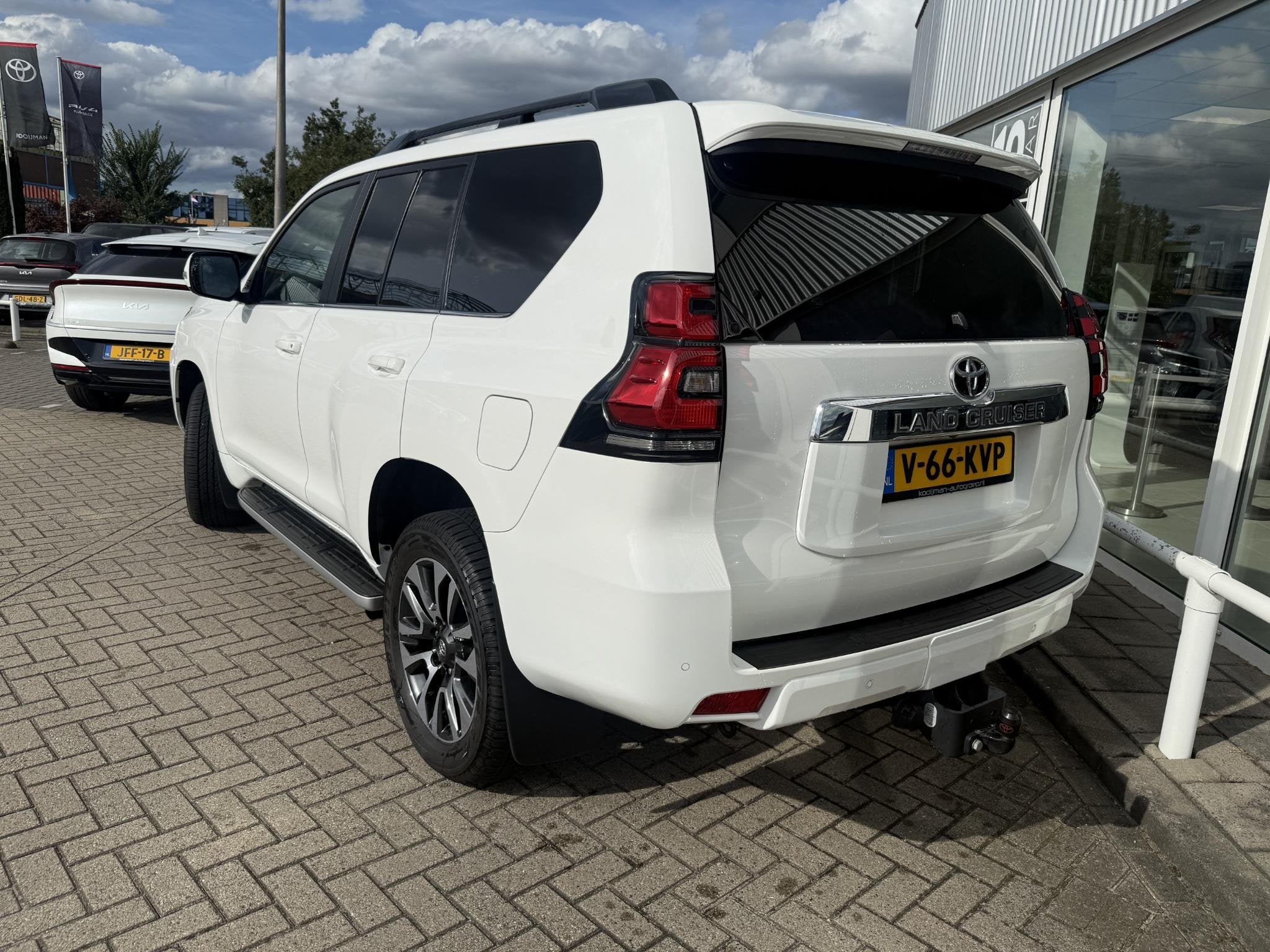 Toyota Land Cruiser 2.8 D-4D-F Professional Window Van Grijs, Auto's, Toyota, Gebruikt, 4 cilinders, Automatische klimaatregeling