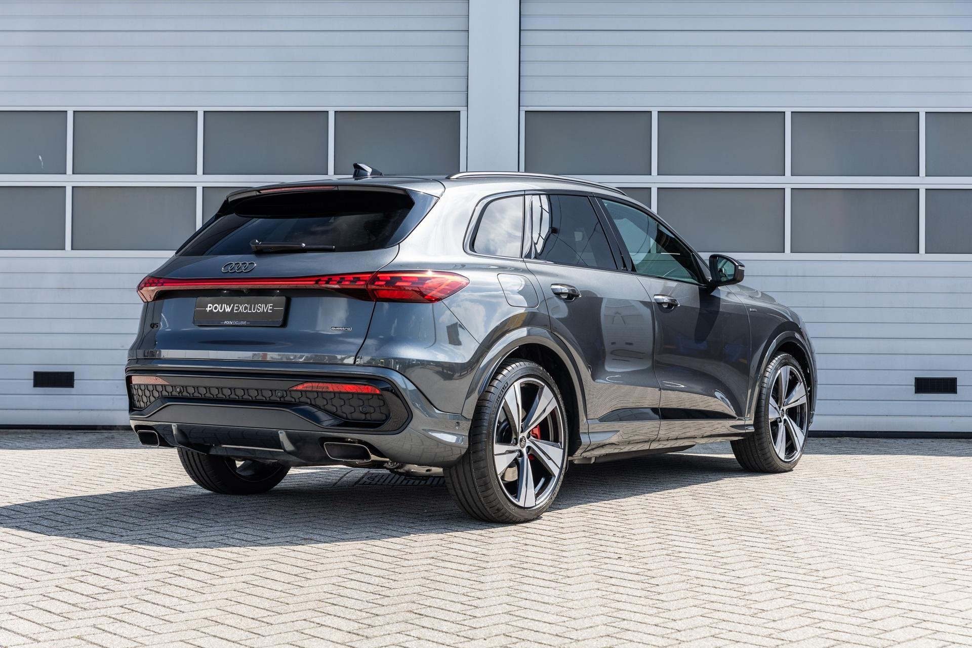 Audi Q5 2.0 e-hybrid 367pk quattro S edition Competition | P, Auto's, Audi, 12 maanden, 4 cilinders, 150 min, Bedrijf