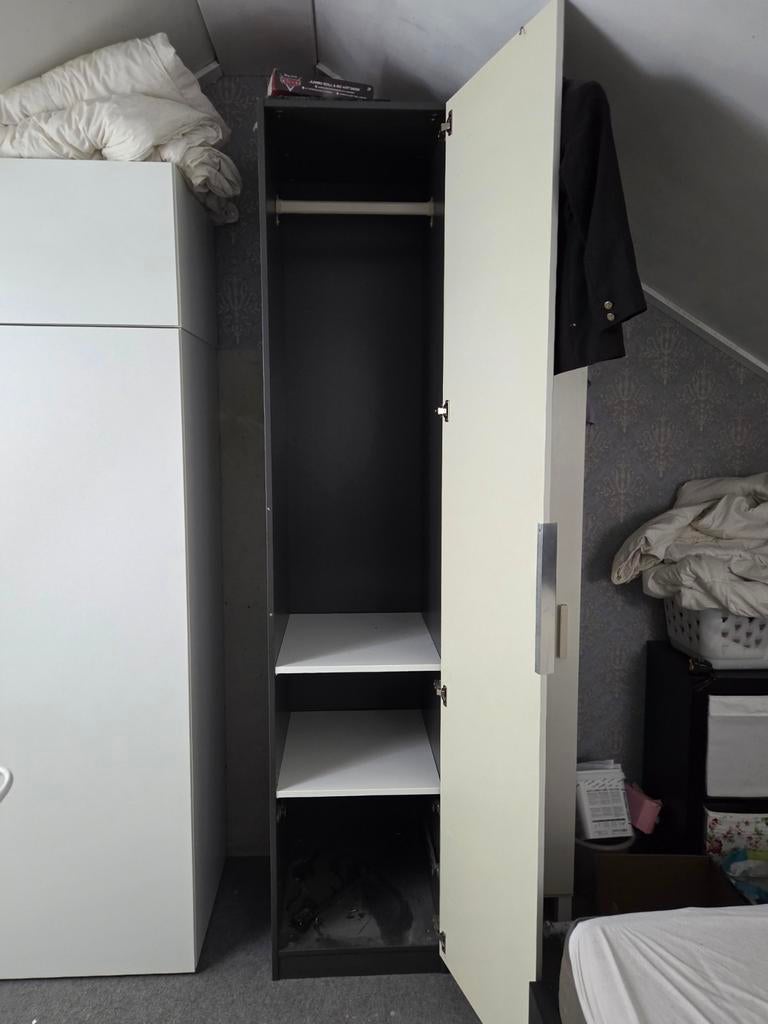 Praktische kledingkast met hangruimte en planken, Ophalen of Verzenden