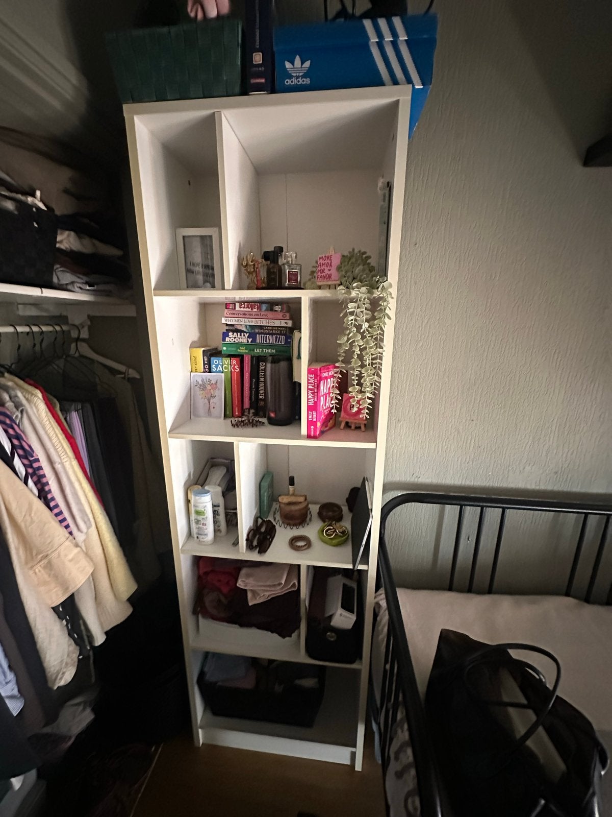 Witte kast met vakken, Ophalen, Met plank(en), Minder dan 50 cm, Gebruikt