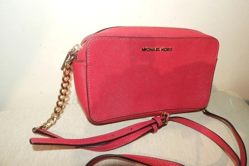 Michael Kors roze schouder tas gouden hardware, Sieraden, Tassen en Uiterlijk, Tassen | Damestassen, Verzenden, Gebruikt, Roze